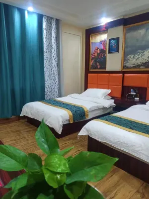Jigzhi Moonlight Grand Hotel
