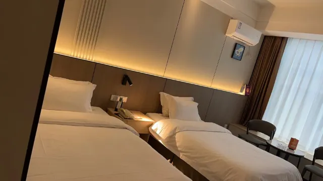 Emperor Palace Hotel