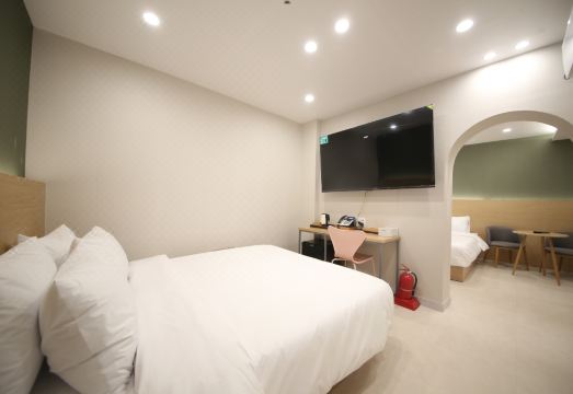 캄레스트호텔 마산 로비