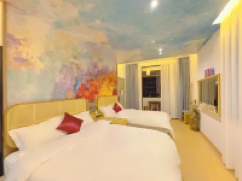 Elegant Residence Homestay in the Ancient Street