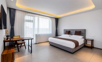 Saihanba Polytechnic Lake Hotel