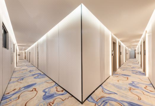 객실 내부 인테리어 모습