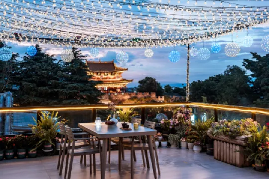 Baixiaobai · Exquiste Ancient City View Smart Homestay (Dali Ancient City South Gate)