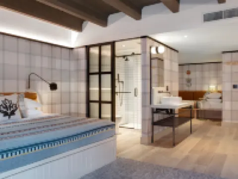 Moxy Banff Hotels in Banff