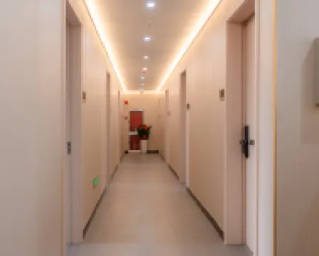 Lanwan Homestay (Qingfangcheng Subway Station)