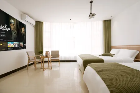 Dianchi Shanju (Kunming Xishan) Отели рядом с достопримечательностью «CPC Yunnan Provincial Committee Party School»