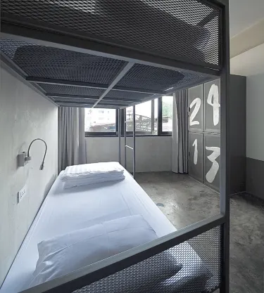 1 Person in 4-Bed Dormitory with Shared Bathroom-Female Only