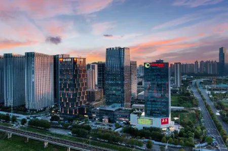 JI Hotel (Shunde OCT Harbour PLUS) Отели рядом с достопримечательностью «Shunde District Committee Party School»
