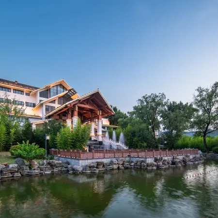 Chishuiwan Hotel Отели в г. Шэсянь