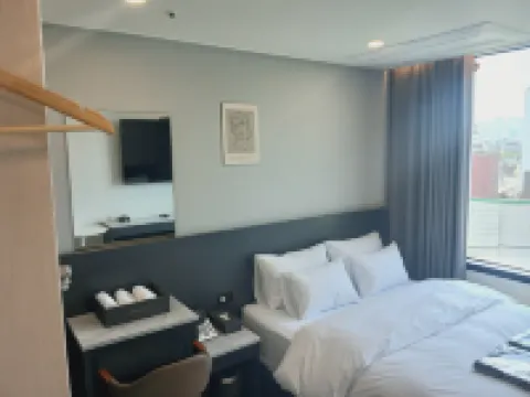 ไอออน โฮเทล ทงแดมุน