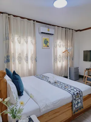 MONSANE VILLA Hotels near Luang Prabang Library