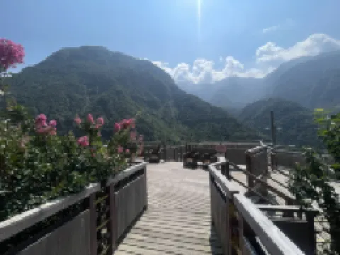 Baoxing Xueshan Yangjie Homestay