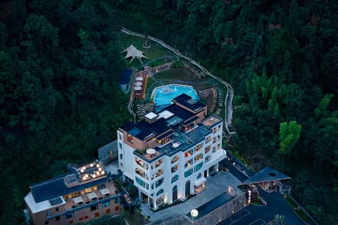 Zhangjiajie Tianzishan Family Boundary · Liangshe (National Forest Park Store)