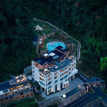 Zhangjiajie Tianzishan Family Boundary · Liangshe (WulingyuanNational Forest Park Store)