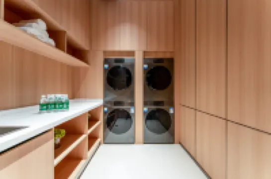 IDJ E-Sports Hotel (Gaoping Hongqi Fortune Building)