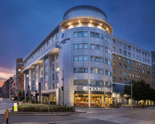 DoubleTree by Hilton London Chelsea Hotels near Wandsworth