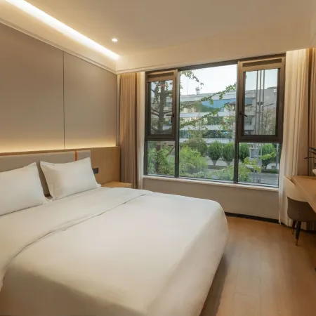Yilong Max Business Hotel