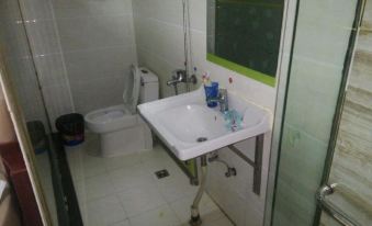 Qira Xinglong Hotel
