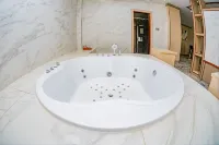 M Hotel Kigali - Romanttinen