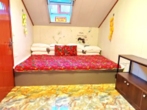 Xuegu Lijie donkey Youyi Station Hotels in Wuchang