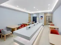 Geli Hotel Taizhou Xinghua Chang'an Middle Road Bazhiqiao Square Branch Hotels in Xinghua