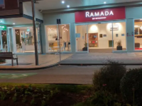 Ramada by Wyndham Hamilton City Center Hotels near Reformed Church of Hamilton