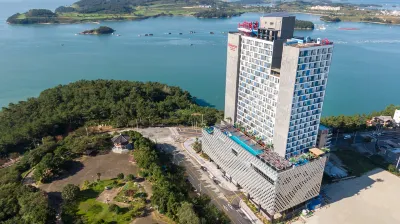 Ramada Plaza by Wyndham Dolsan Yeosu Hotel dekat Rail bike