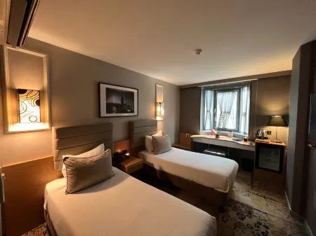 All Seasons Hotel