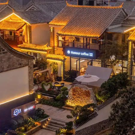 Jianshui Guyueli Courtyard Villa (Jianshui Ancient Town)