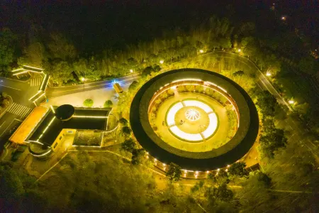 Dingnan Jiuqu Resort Отели в г. Динань