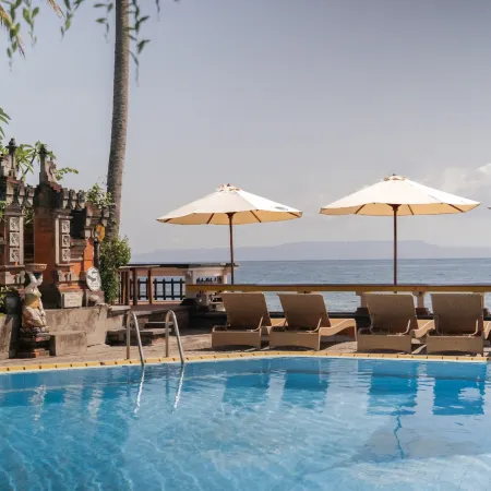 Ashyana Candidasa Beach Resort Отели рядом с достопримечательностью «Пляж Вайт-Сэнд»