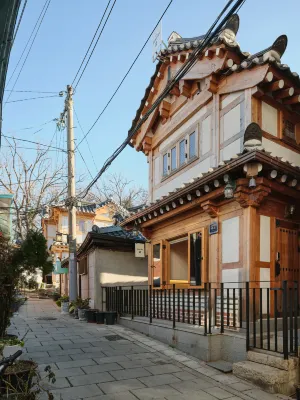 The Korean Traditional Hanok in Downtown Seoul for convenient public transportation - Seoul Ari Hotel di Seoul