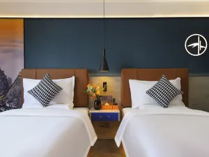 Ease Hotel · Zhi (Xiping, Zhumadian)
