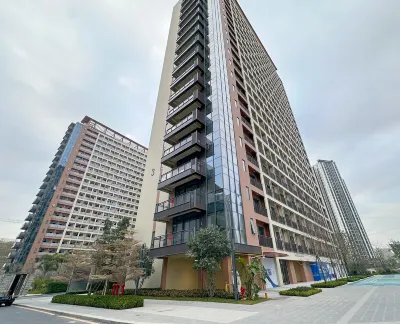 Yiqu International Film and Television Apartment (Zhongshan Vanke Shenye Bay Zhongxincheng Store)
