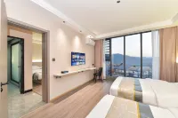 Xiyue Xijiang Hotel (Qianhu Miaozhai West Gate Tourist Service Center)