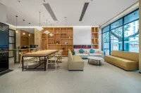Country  In & Suites byRadisson Zhanjiang Chikan Old Street - World Trade Center