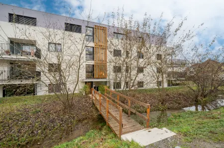 Swiss Living | High-Tech Kitchen, 1G WiFi, Balcony Отели в г. Кульм