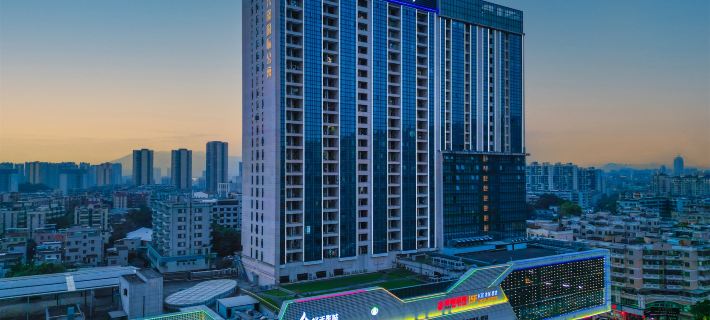 Live Hotel (Jiangmen East Railway Station Jianghai Square) Hotels in Jiangmen