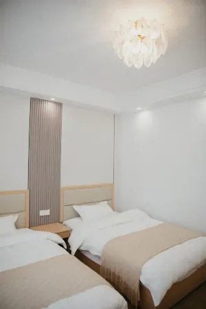 breeze hotel Отели рядом с достопримечательностью «Геологический парк Эль-Нос»