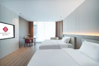REDISSON Hotel