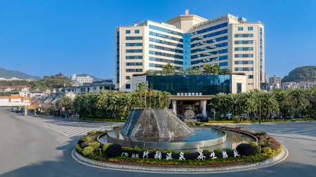 YIQUANWAN HOT SPRING Отели рядом с достопримечательностью «Amy Daoxiang Town»