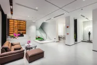 Chatting · Zhinanfeng Banshan Garden Smart Hotel (Pu'er High-Speed Railway Station)