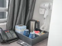 A Hotel Dickson, Stay From 9PM To 8AM - Homestays