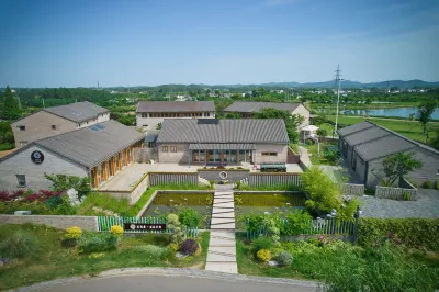 Floral Lux Hotel·Nanjing Ruogu Homestay Hotels near Shuangfan Consultation Study, Longxiang