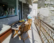 Unda de Ma Apartment with AC & Sea View Balcony