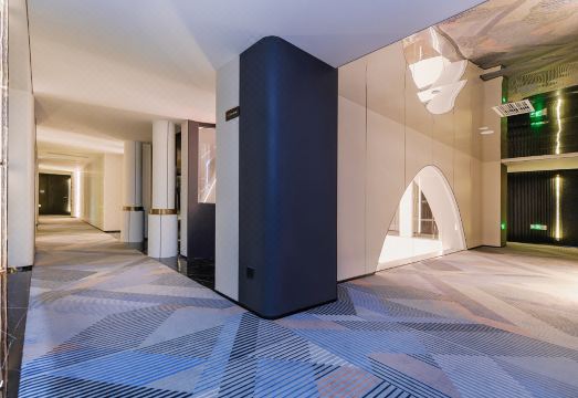 랜스 호텔 로비