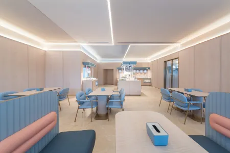 HanTing Hotel (Dazhou Luofu Plaza) Отели рядом с достопримечательностью «Sichuan University of Arts and Sciences (Lianhu Campus)»