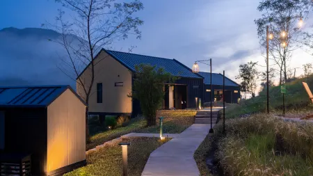 Bobocabin Kawah Ijen, Banyuwangi Отели в г. Wongsorejo