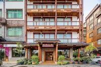 Zhangjiajie Waterfront Huajian Inn 장가계 항공 공업직업기술학원 주변 호텔