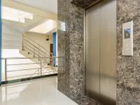 RedDoorz Plus @ Jalan Pemuda Jakarta Hotels near Arion Mall